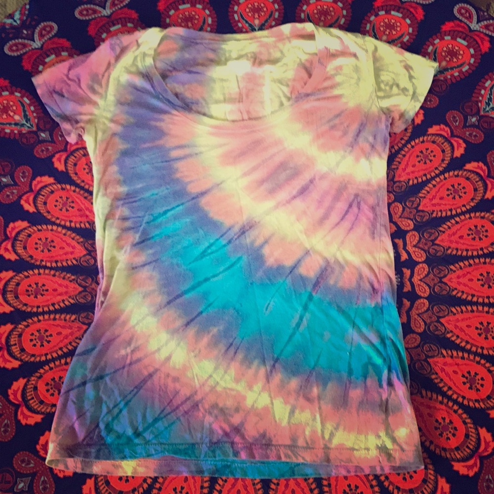 Tie-dye t-shirt